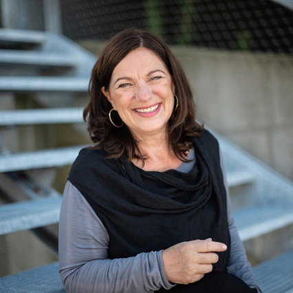 Portraitfoto von Andrea Latritsch-Karlbauer
