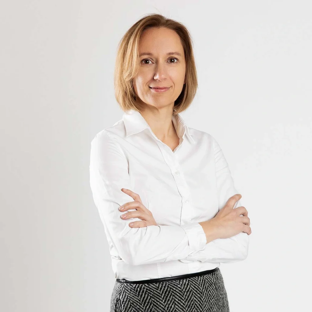 Portraitfoto von Dr. Scarlett Lewitschnig